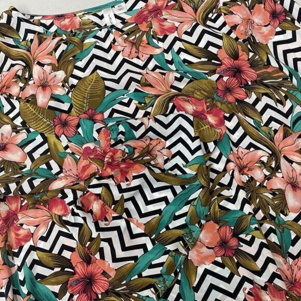 Tacera XL Chevron Hibiscus Floral‎ Sheer Whimsical Blouse